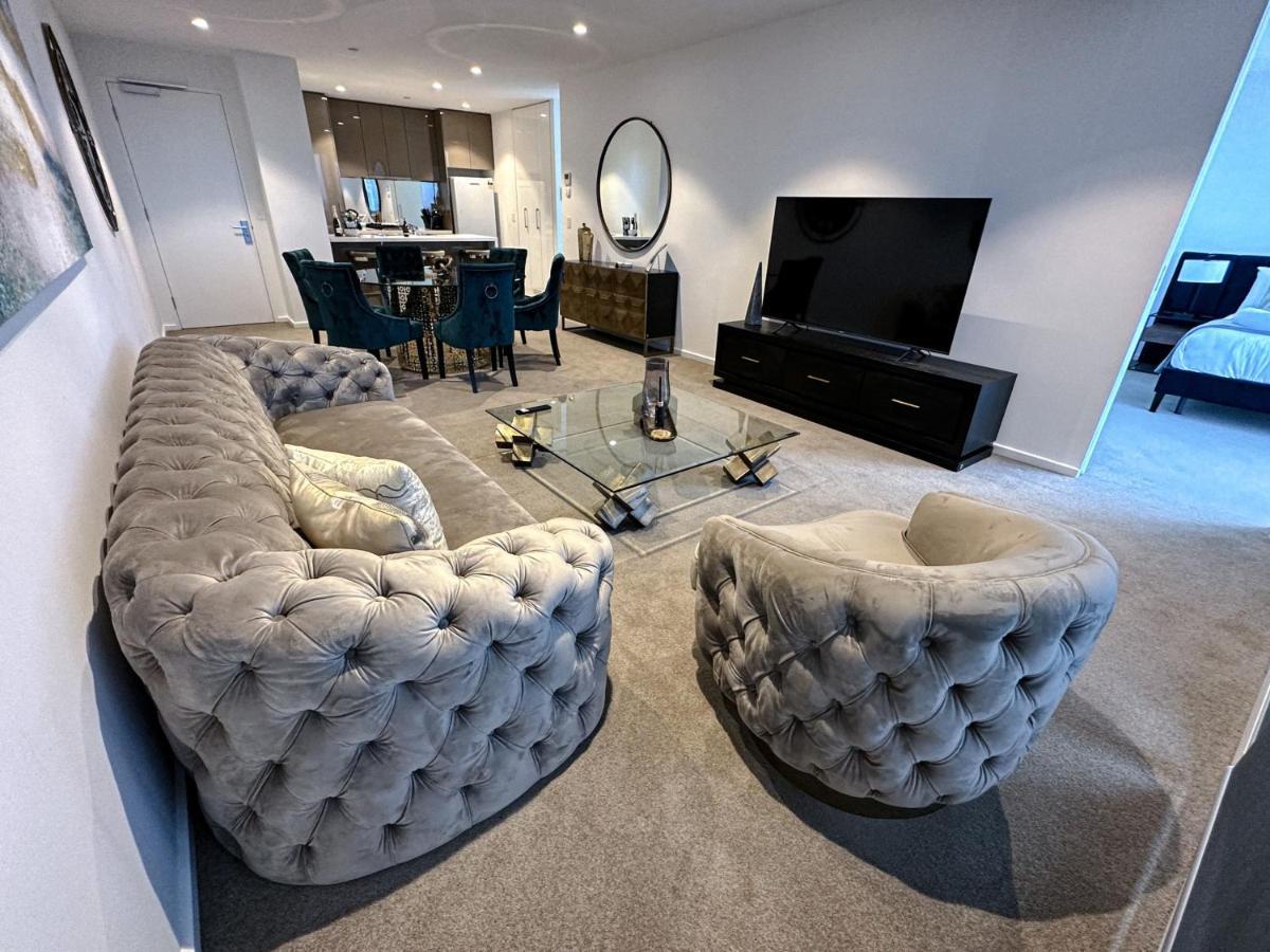 Deluxe 3 Bedroom In Southbank Apartment