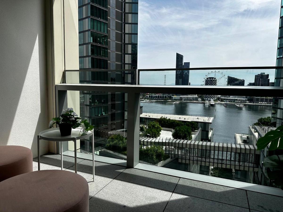 888 Collin St With Paramount Lakeview Docklands Car Park Optional * Melbourne