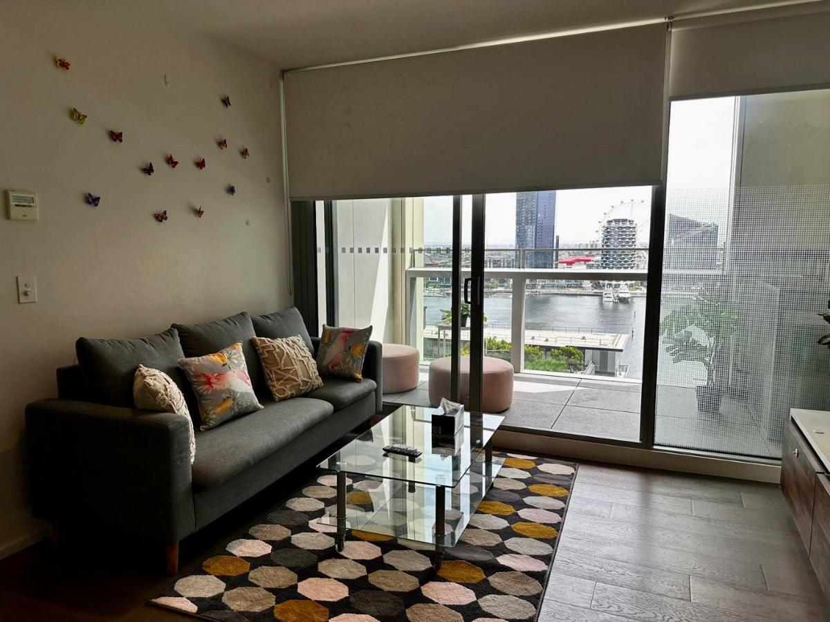 888 Collin St With Paramount Lakeview Docklands Car Park Optional