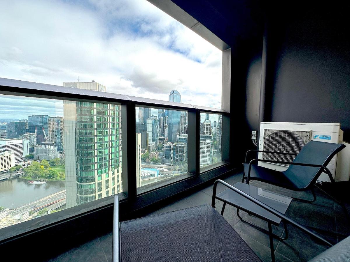Prima Tower Face To Crown By Goodlive Apartment *