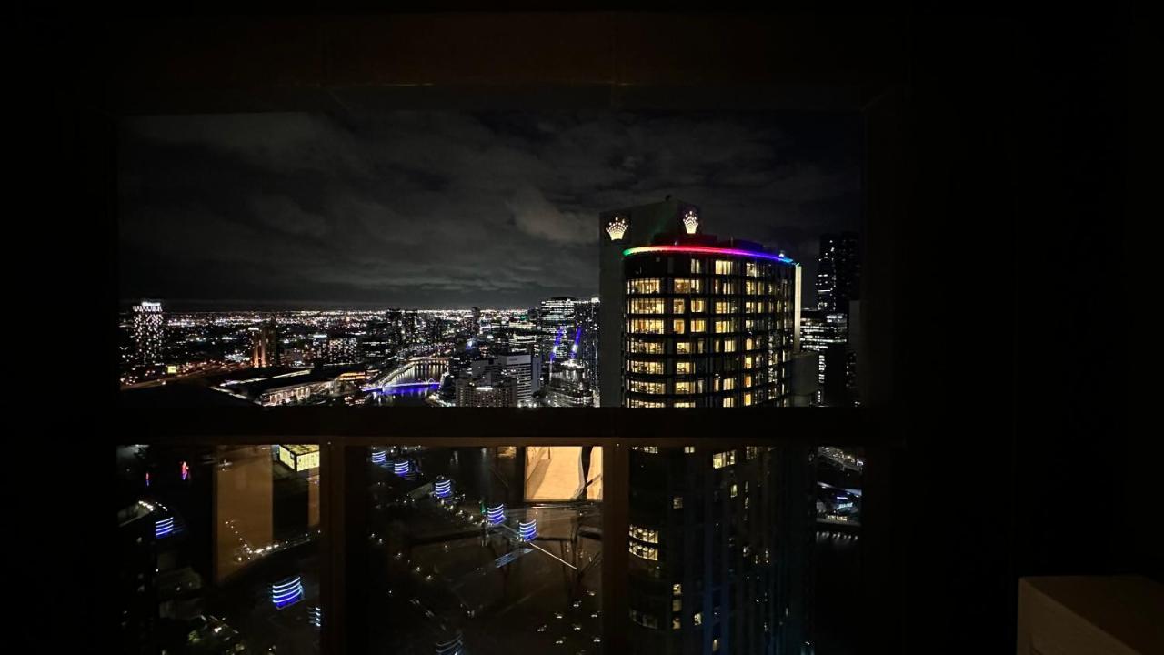 Prima Tower Face To Crown By Goodlive Apartment *