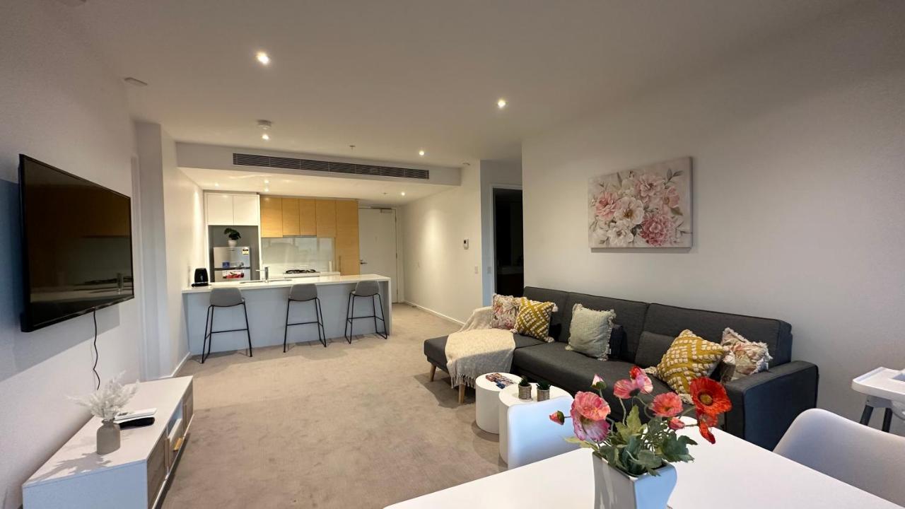 Apartment Prima Tower Face To Crown By Goodlive Melbourne