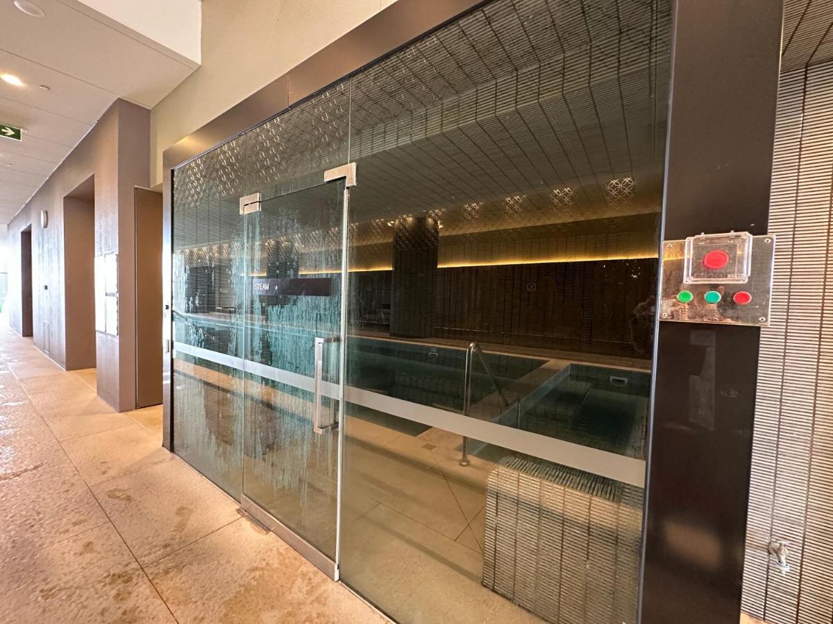 Prima Tower Face To Crown By Goodlive Apartment *