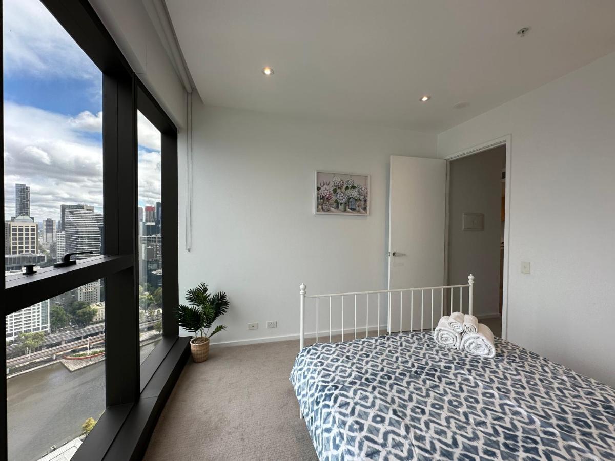 Prima Tower Face To Crown By Goodlive