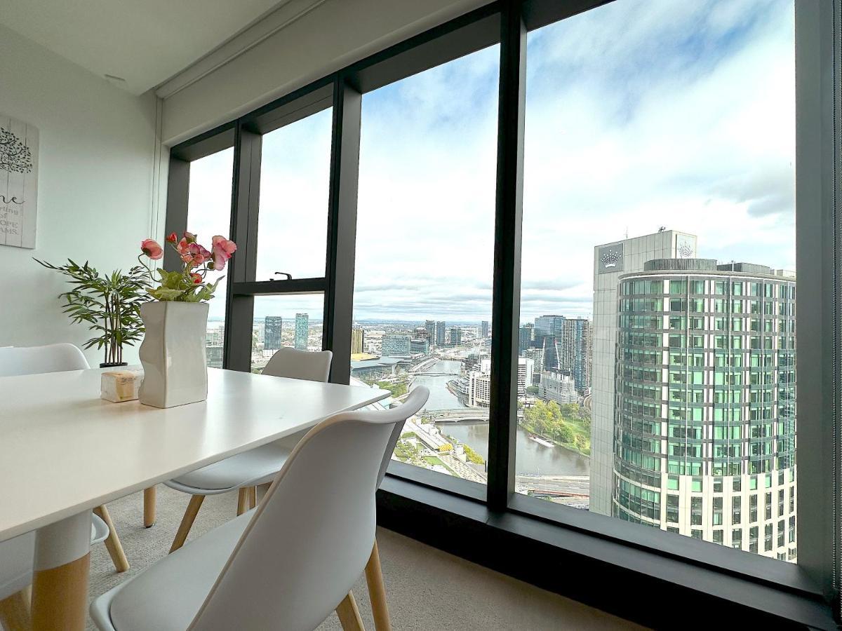 Prima Tower Face To Crown By Goodlive Apartment