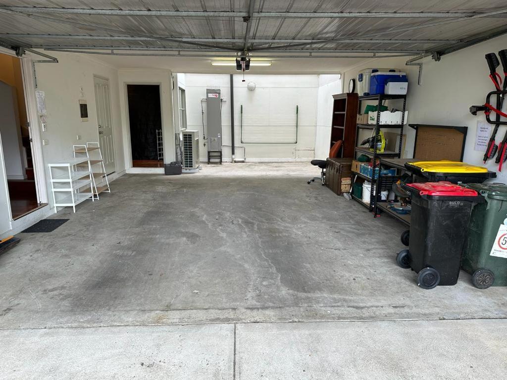 Kensington Escape - Balcony, Bbq And Parking Holiday home