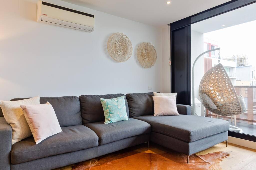 Port - A At The Bay Apartment *