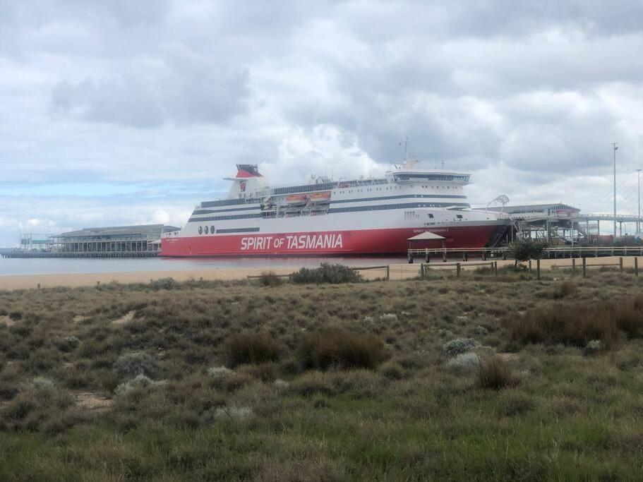 Port - A At The Bay Melbourne