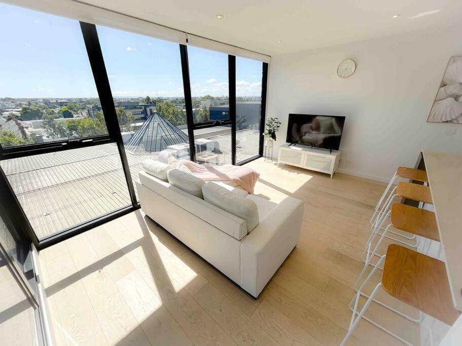 Moonee Ponds Stylish - 415