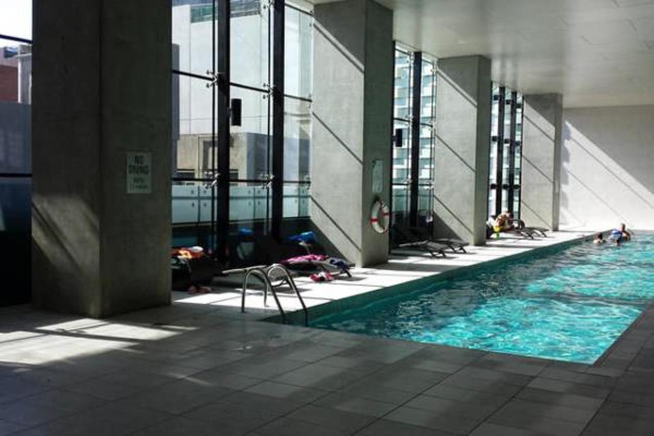 Apartment ◈melbourne Cbd 2br 2bth Indoor Pool & Balcony◈ *