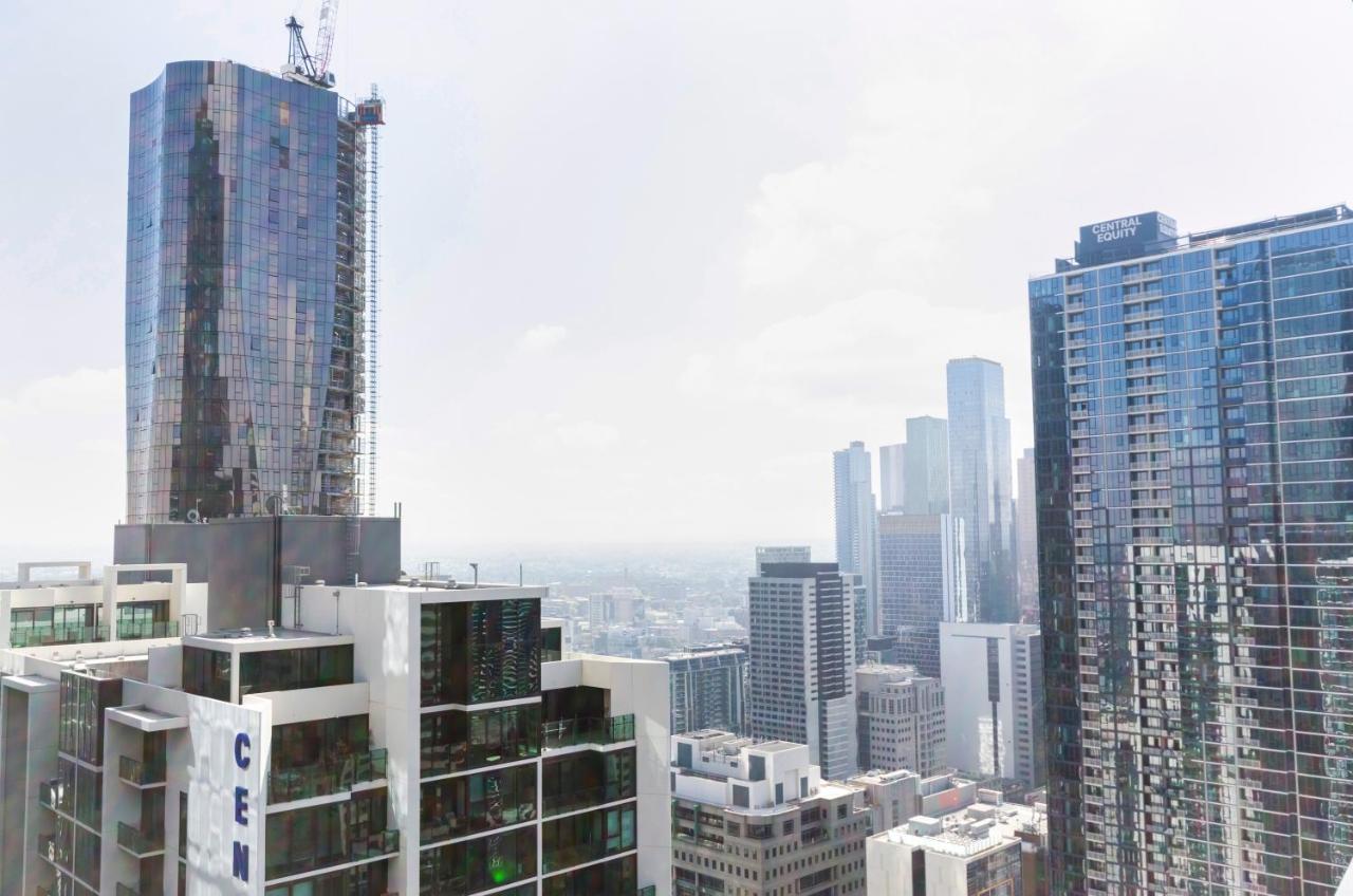 2br Cbd Pad, Views, Free Parking, Pool, Gym Apartment
