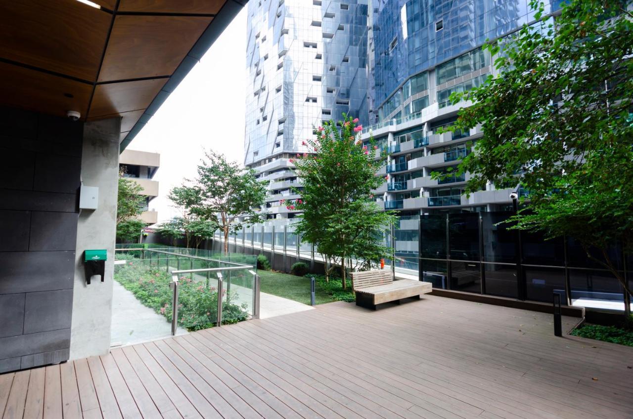 2br Cbd Pad, Views, Free Parking, Pool, Gym