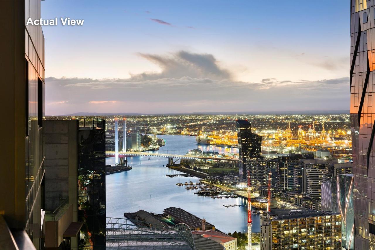 2br Cbd Pad, Views, Free Parking, Pool, Gym Apartment Melbourne
