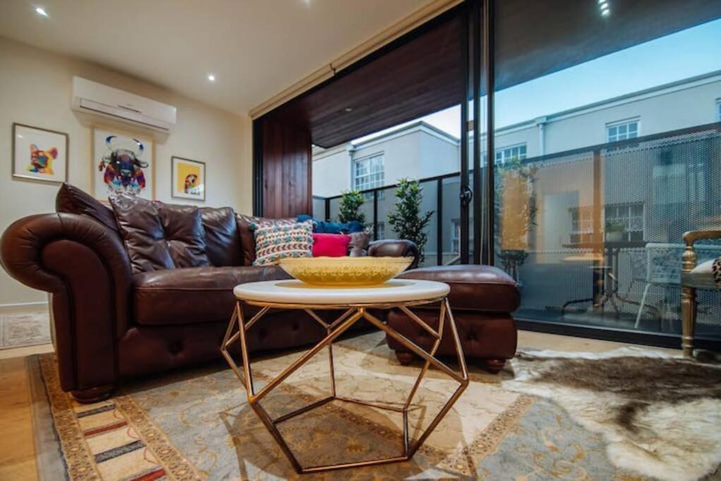Lovely In Wonderful Windsor Apartment *