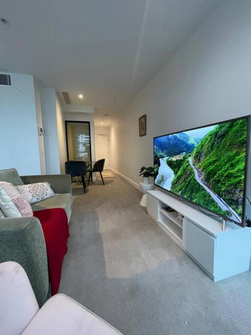 Haven With Breathtaking Views Apartment
