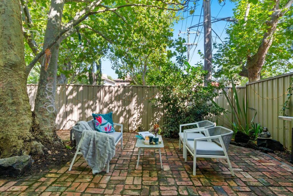 Apartment Romantic Retreat With Garden Melbourne