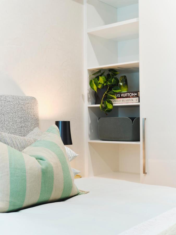 Luxury 1 Bed For 5 Nights Apartment