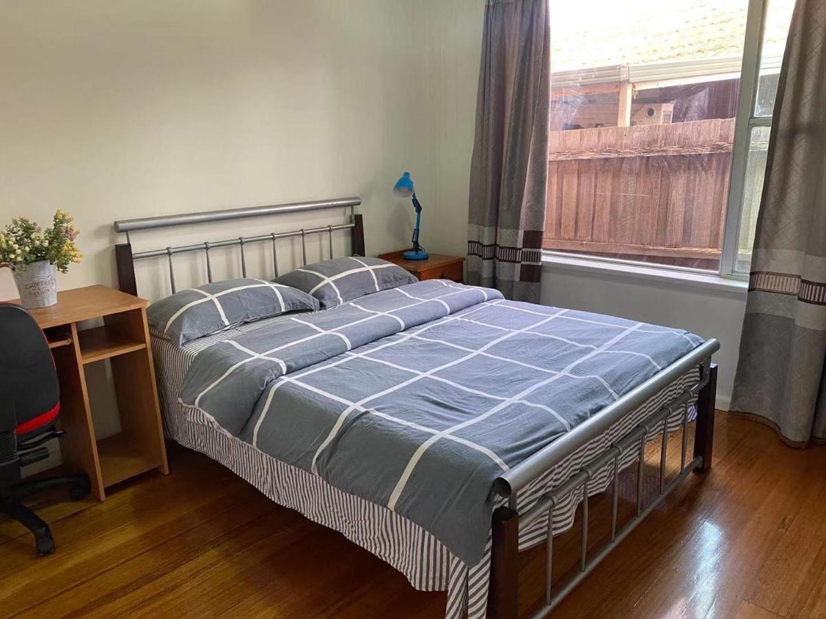 The Large Is Conveniently Located Homestay