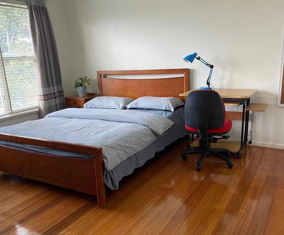 The Large Is Conveniently Located Homestay