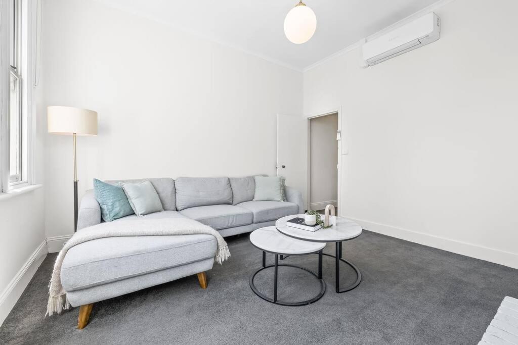 Stylish Carlton- Cbd-fringe 3br Terrace Holiday home
