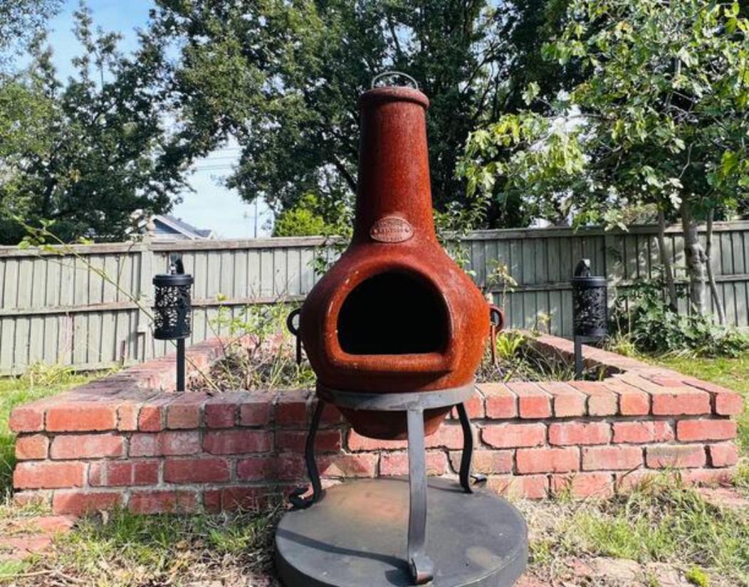 Charming King Beds Period With Amazing Rumpus And Outdoor Chimnea In Inner East Villa Melbourne