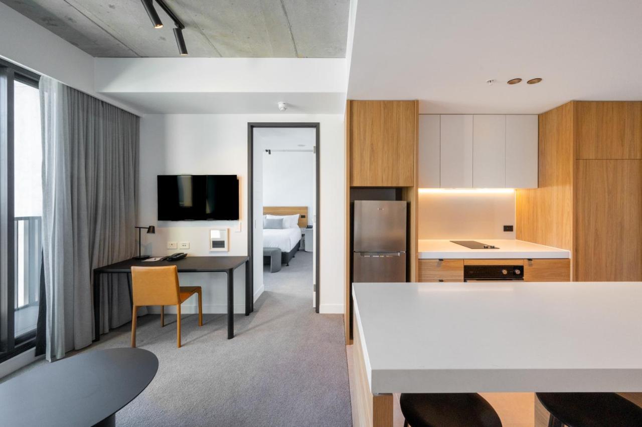 Nesuto Docklands 4*