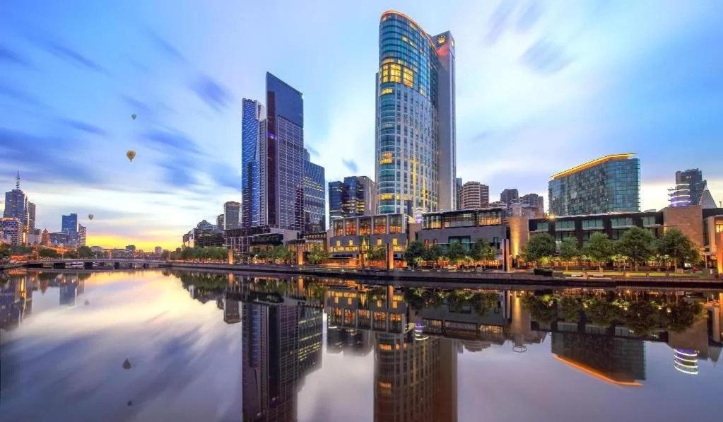 Apartment Southbank Crown 2-bedroom Elegance Residences With Pool & Gym Melbourne