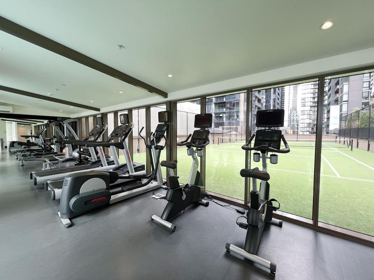 Southbank Stylish Epic Residences Near Crown Casino With Pool & Gym *