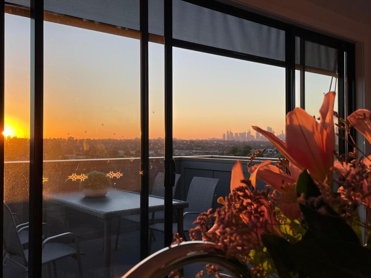 Queensview168 Moonee Ponds Apartment