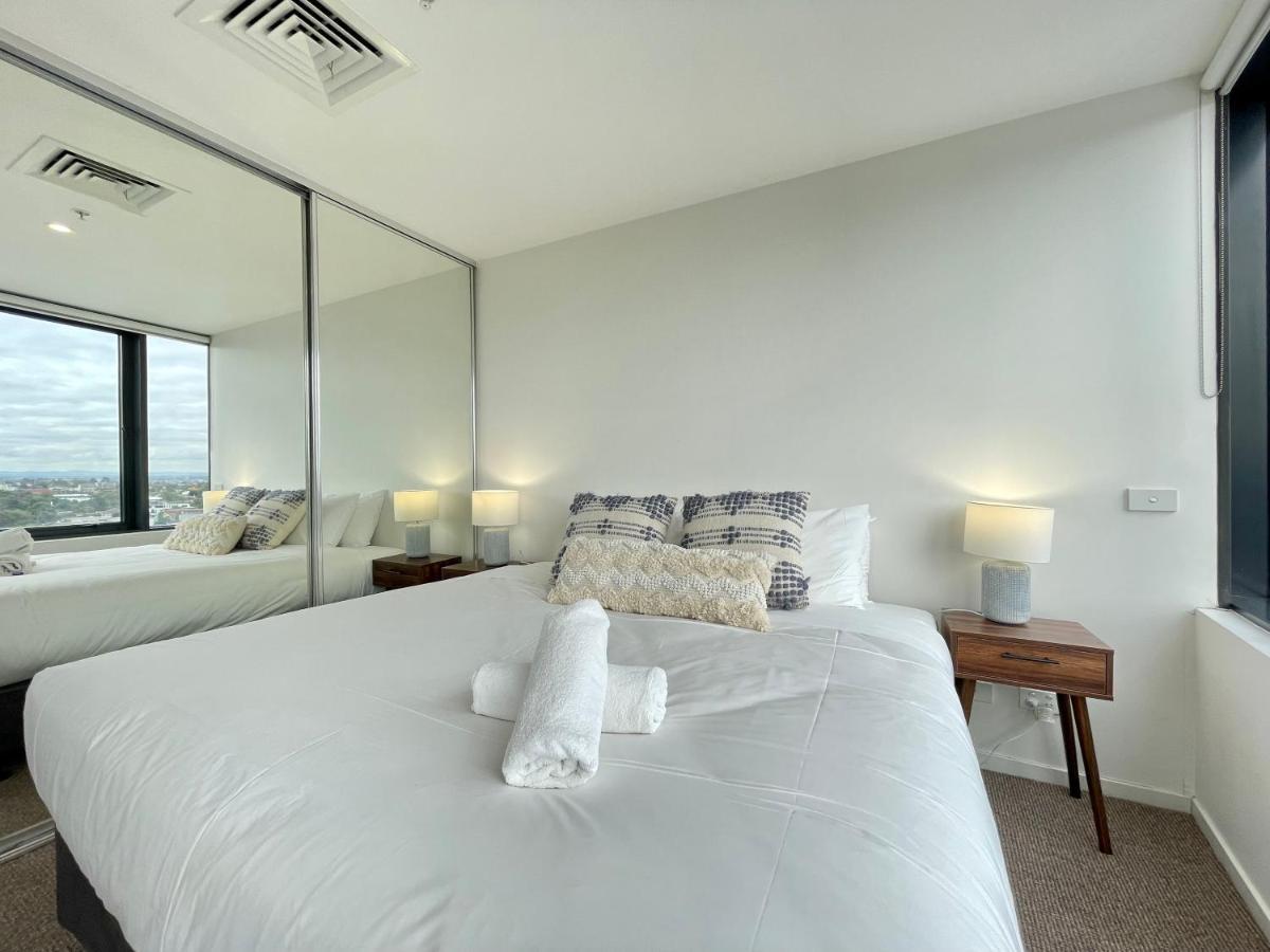 Rest Alexander Lombard Tower Collection Apartment *