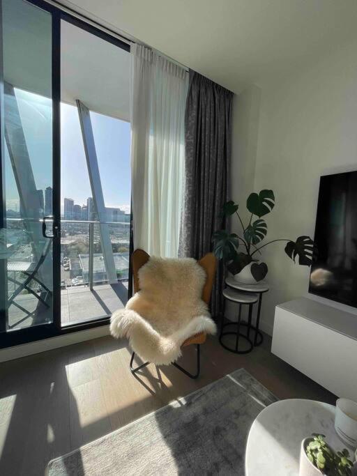 Apartment Stylish, Peaceful & Full Of Light