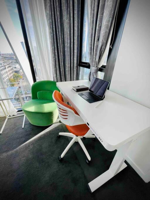 Stylish, Peaceful & Full Of Light Apartment *