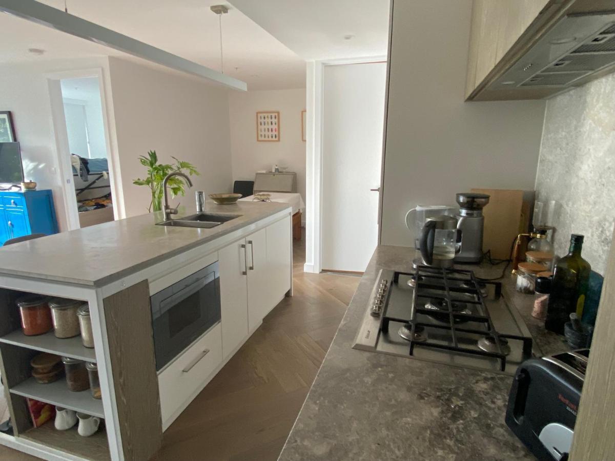 Spacious 2 Bed Apartment, Great Location Melbourne