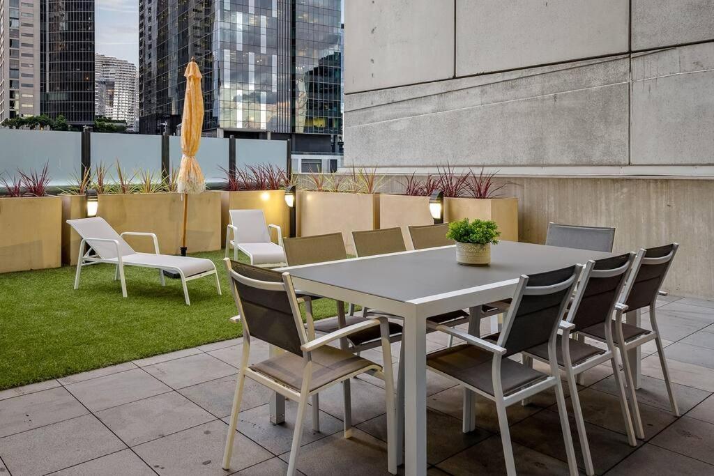 Exclusive - Southbank Podium Apartment Melbourne