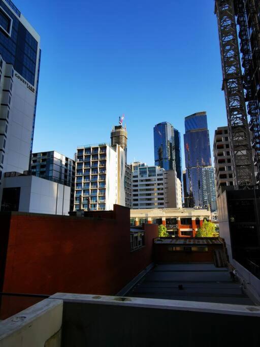 Dudley Cosy 2 Beds 2 Baths With Free Parking Apartment Melbourne