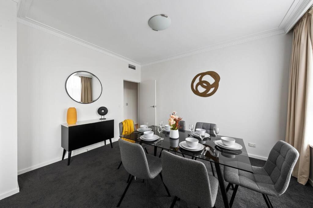 Chic Caulfield North Retreat