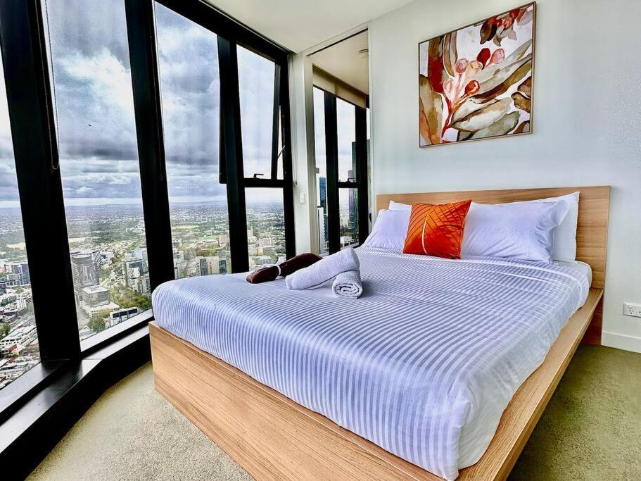 High Rise View 2bed2bath Melbourne