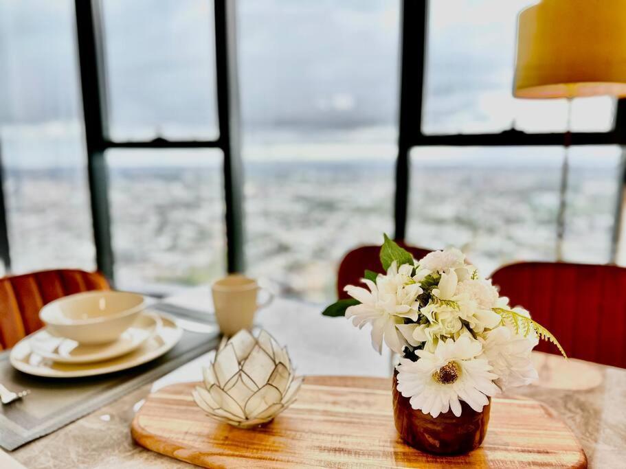 Apartment High Rise View 2bed2bath *