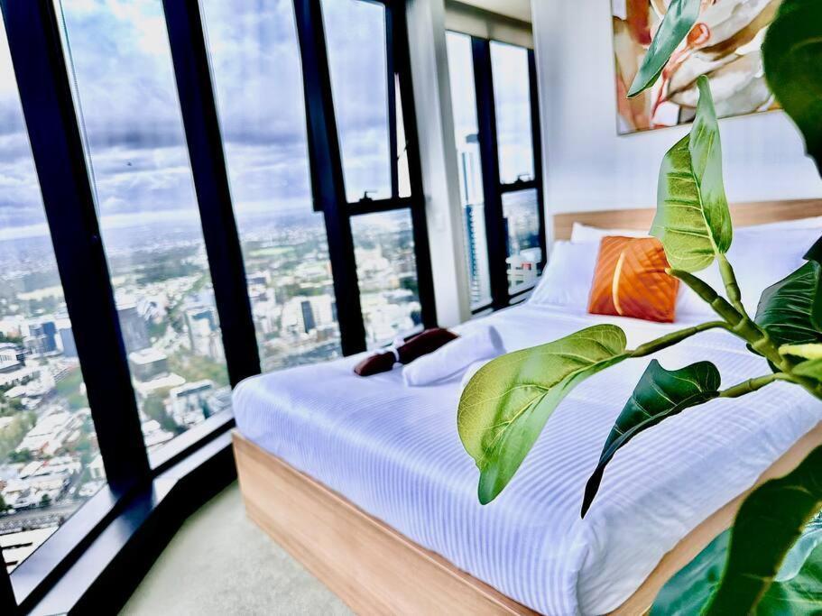 High Rise View 2bed2bath