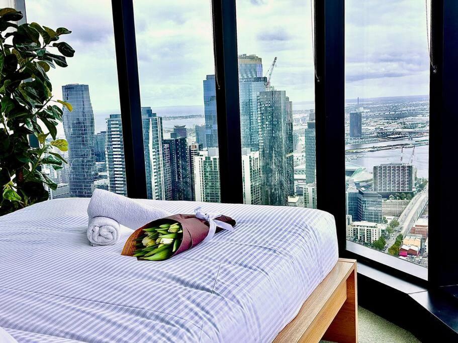High Rise View 2bed2bath Apartment