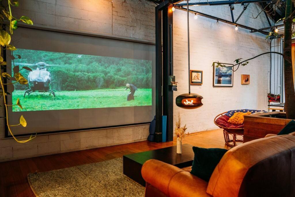 Jungle Warehouse - Bohemian Escape With A Bath! Melbourne