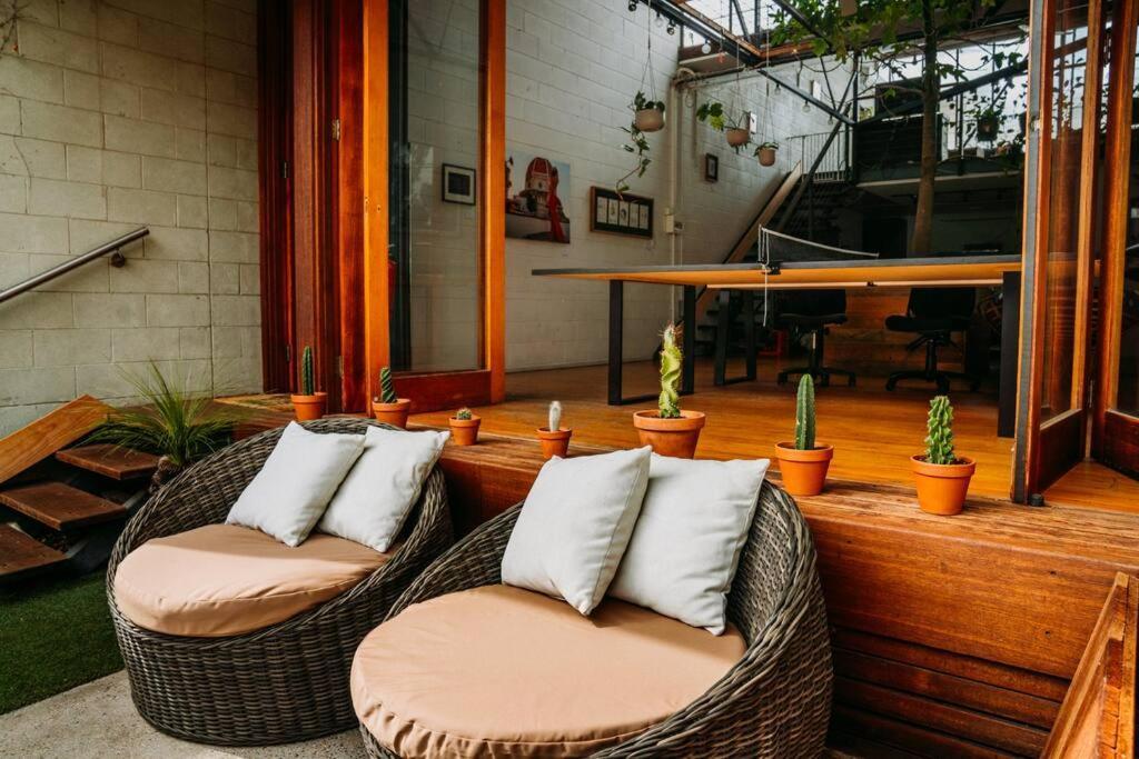 Apartment Jungle Warehouse - Bohemian Escape With A Bath! *