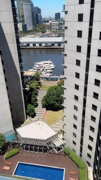 Apartment Free Tram Zone, New 2 Beds Apartment, Loft Design *