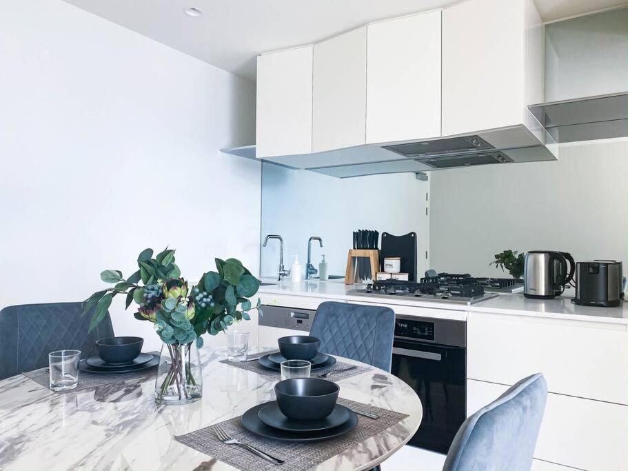 Apartment Glamorous Southbank Home#msq14 *