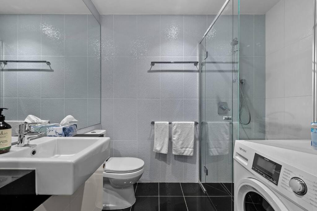 Exclusive - Southbank Podium Apartment *
