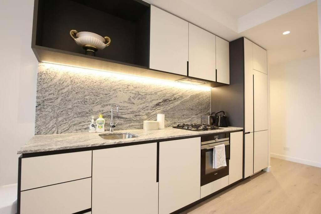Luxury 2bedroom2bathroom At Mel Cbd * Melbourne