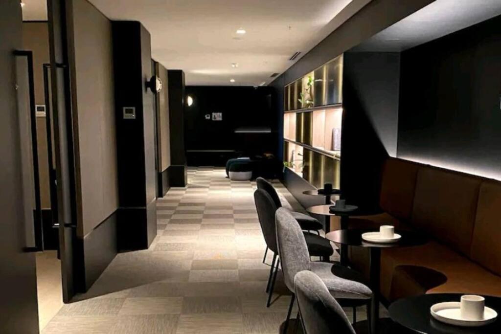 Luxury 2bedroom2bathroom At Mel Cbd Apartment *