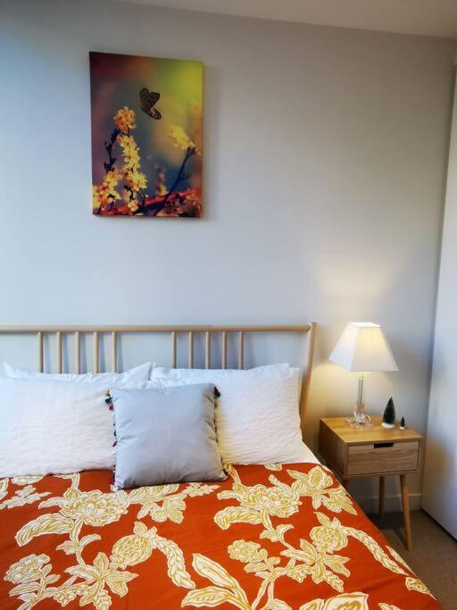 Dudley Cosy 2 Beds 2 Baths With Free Parking *
