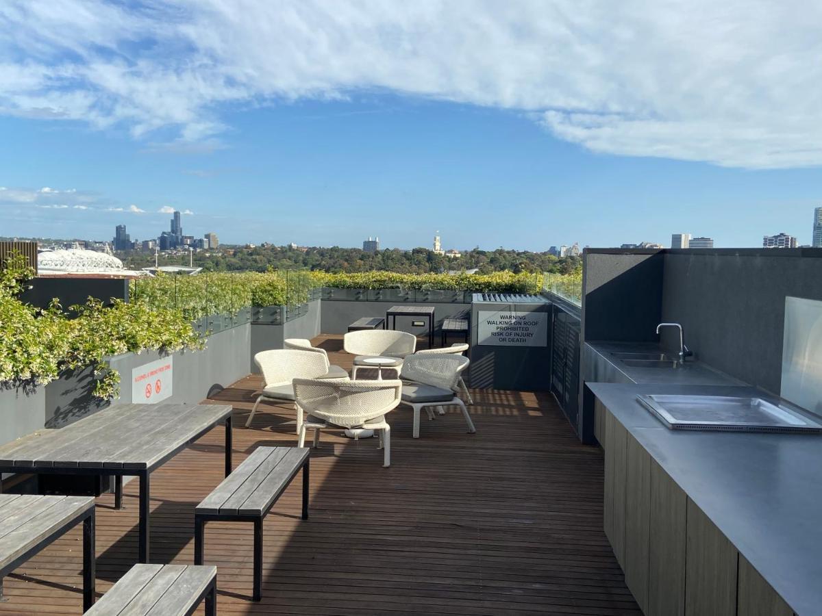 Luxe At Paris End Apartment