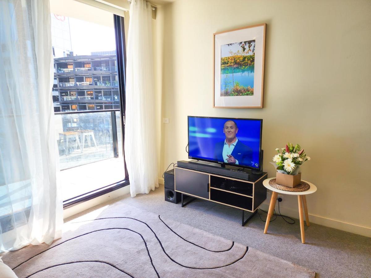 Modern 2-bedrooms With Parking Melbourne